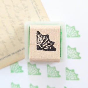 Wavy Floral Corner Stamp