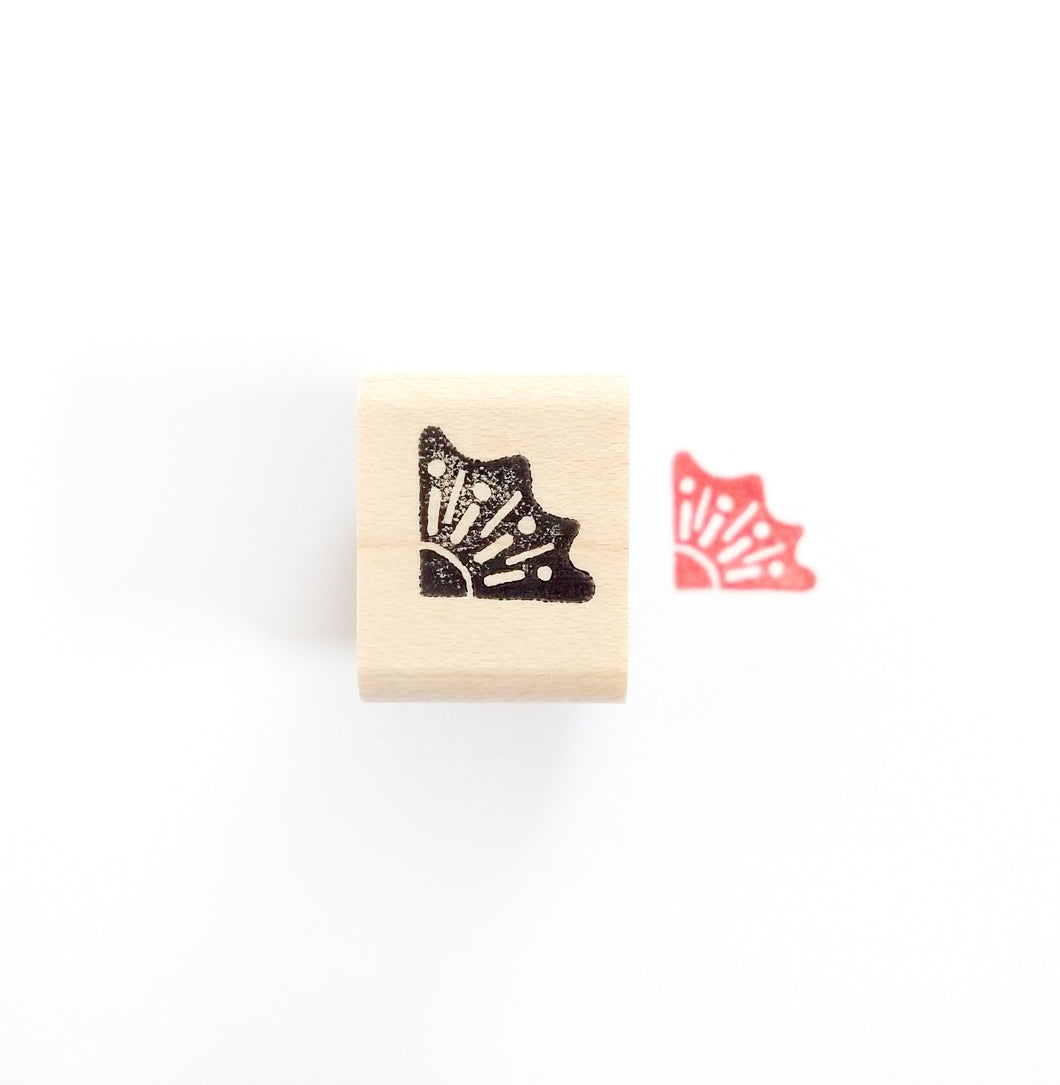 Wavy Floral Corner Stamp